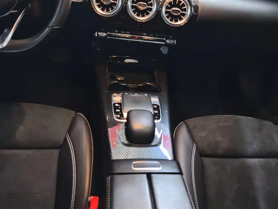 Mercedes-Benz A-Class 2019 A 200 L Sport Sedan фото 16