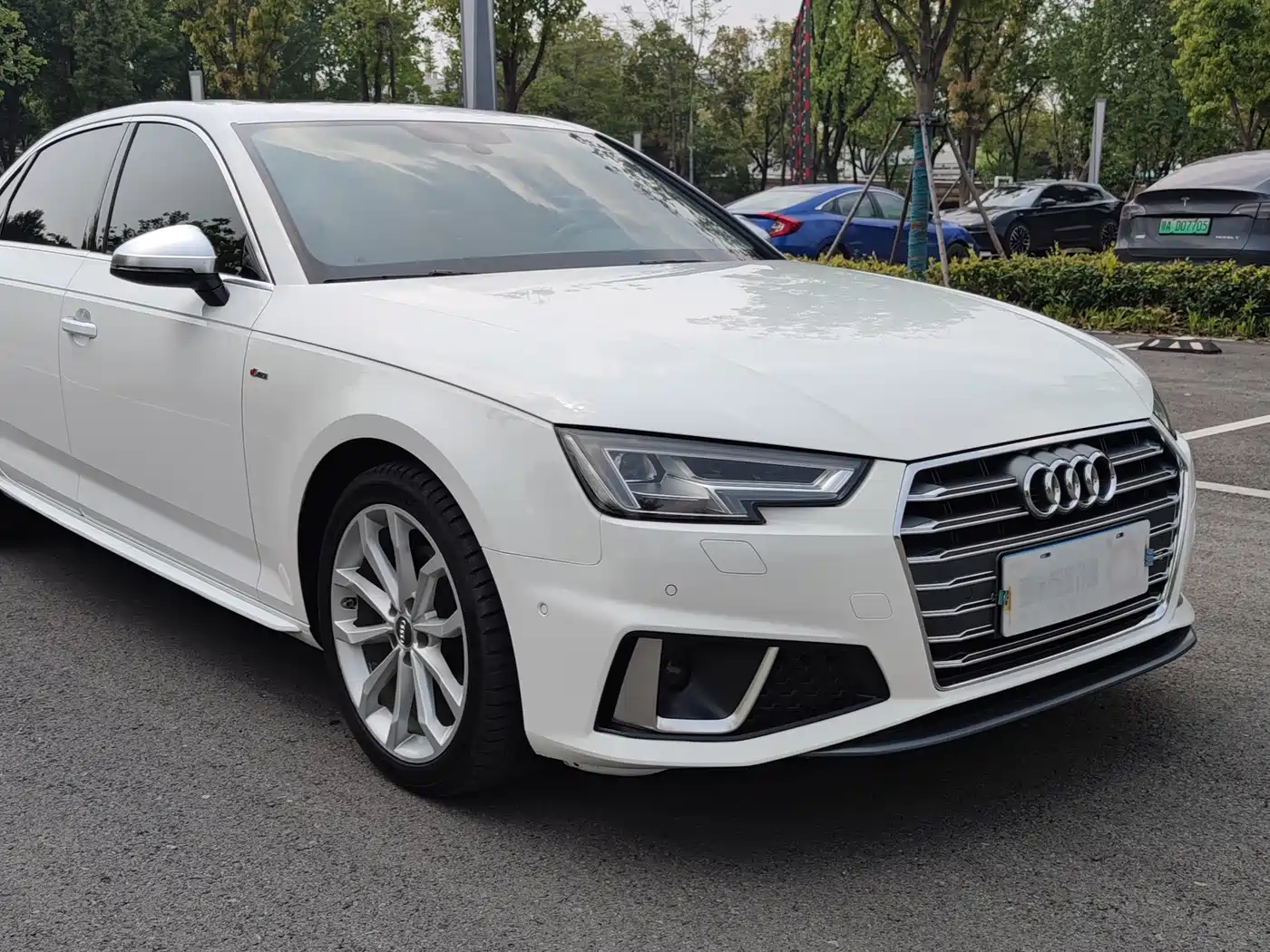 Фото 3 - Audi A4L