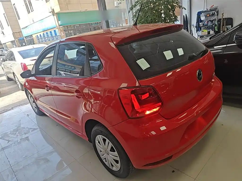 Volkswagen Polo 2018 1.5L Auto Safe Drive фото 5