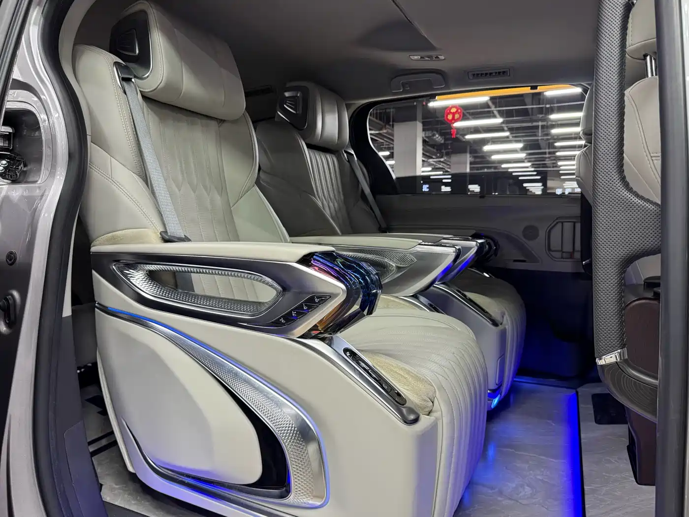 Toyota Sienna 2023 2.5L Hybrid Comfort Edition фото 19