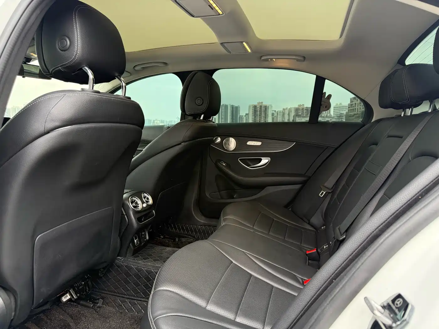 Mercedes-Benz C-Class 2021 C 260 L Sport Starry Exclusive Edition фото 5