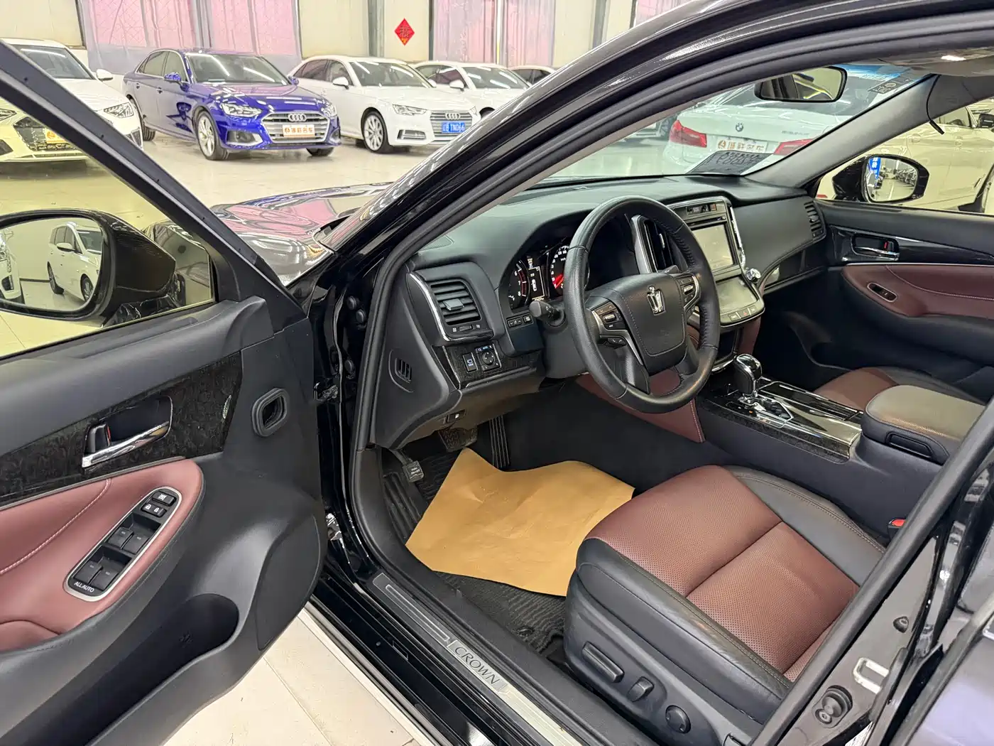 Toyota Crown 2018 2.0T Sport Edition фото 4