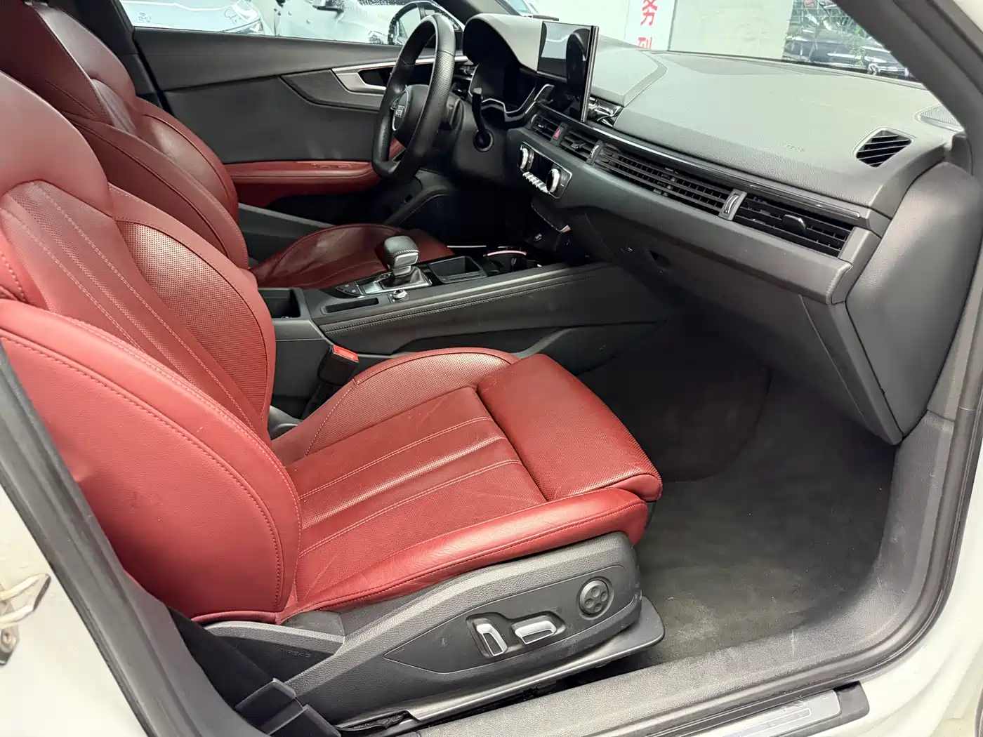 Audi A4L 2023 40 TFSI Bang&Olufsen Starlight Edition фото 6
