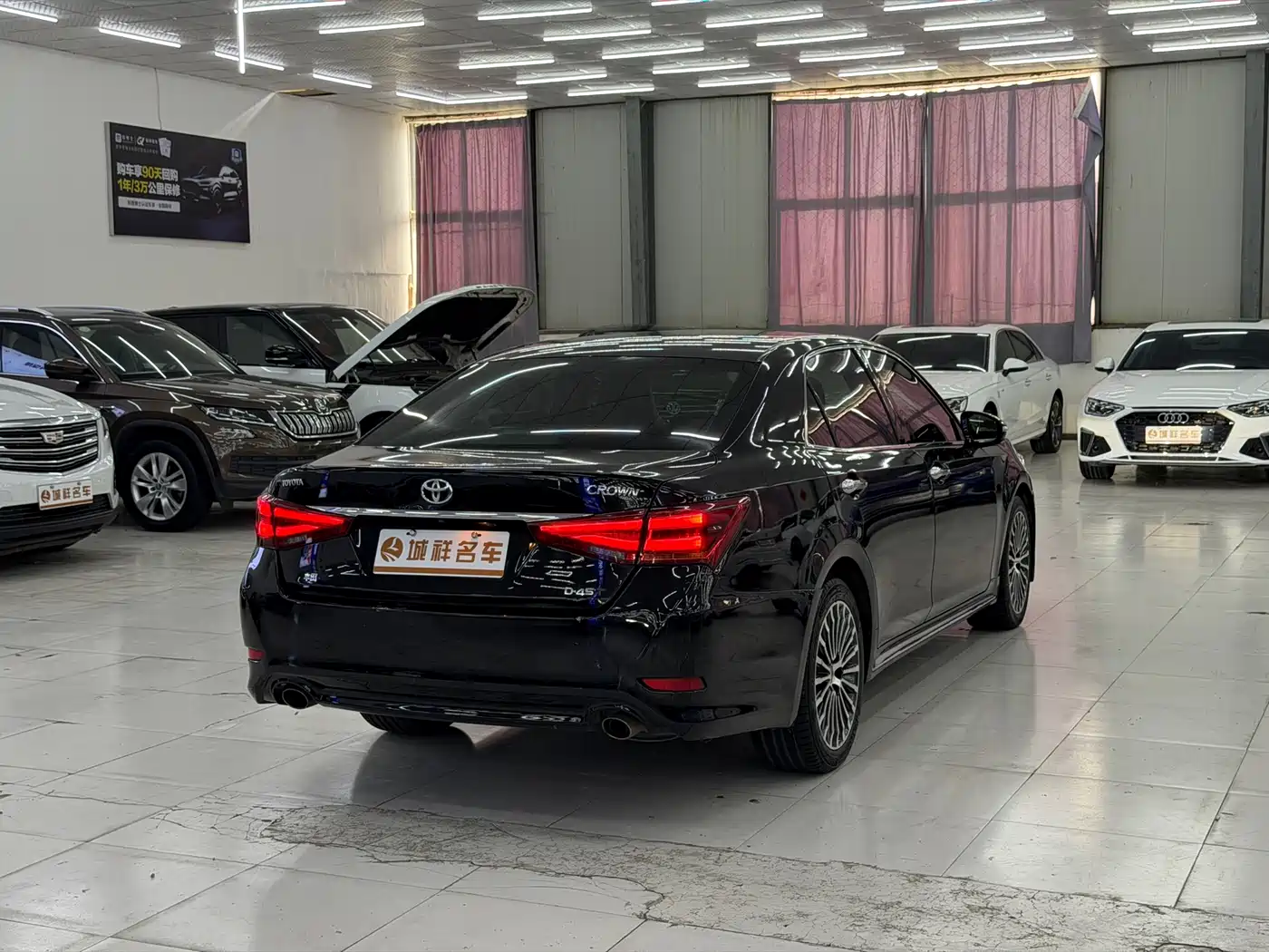 Toyota Crown 2018 2.0T Sport Edition фото 8