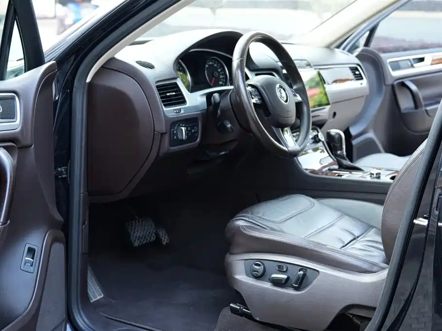 Volkswagen Touareg 2014 3.0TSI New Edge Edition фото 19