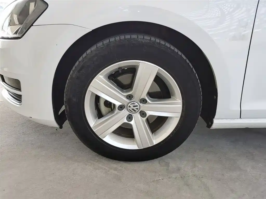 Volkswagen Golf 2016 1.6L Automatic Comfort фото 23