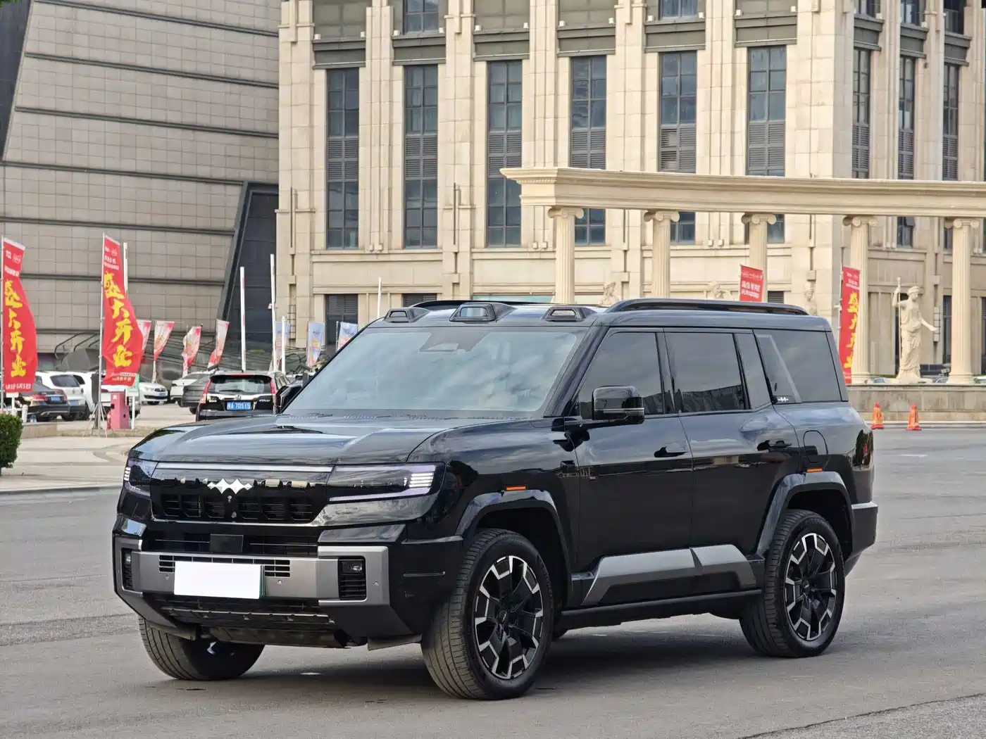 Fang Cheng Bao Leopard 8 2025 Zhiyong Flagship 7-Seater
