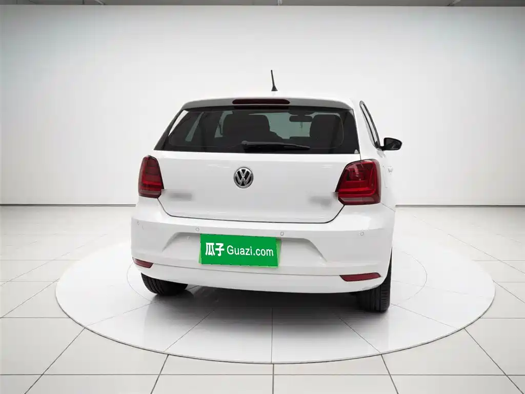 Volkswagen Polo 2014 1.6L Manual Comfort Edition фото 5