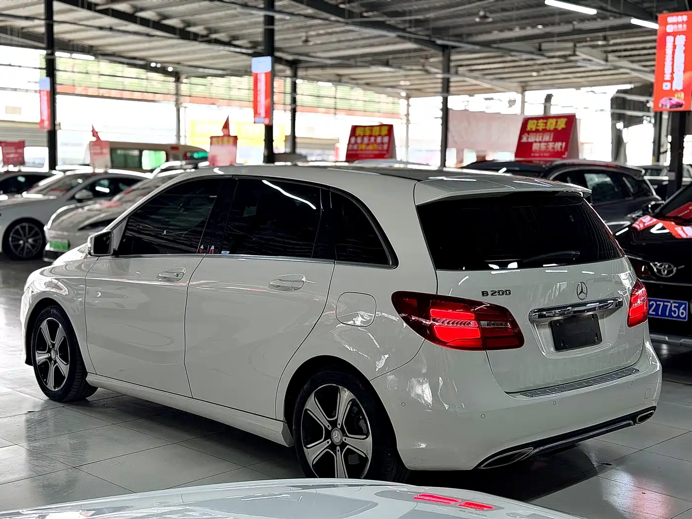 Mercedes-Benz B-Class 2016 B 200 Collector's Edition фото 6