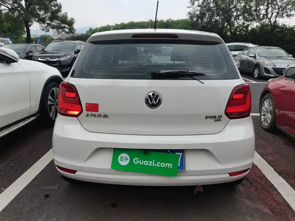Volkswagen Polo 2016 1.6L Automatic Comfort фото 6