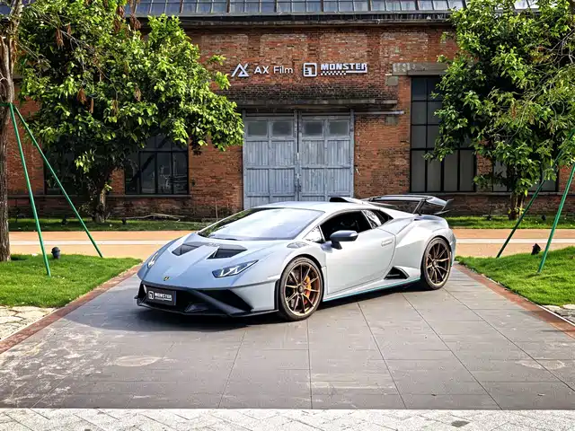  Lamborghini Huracán 2021 Huracán STO