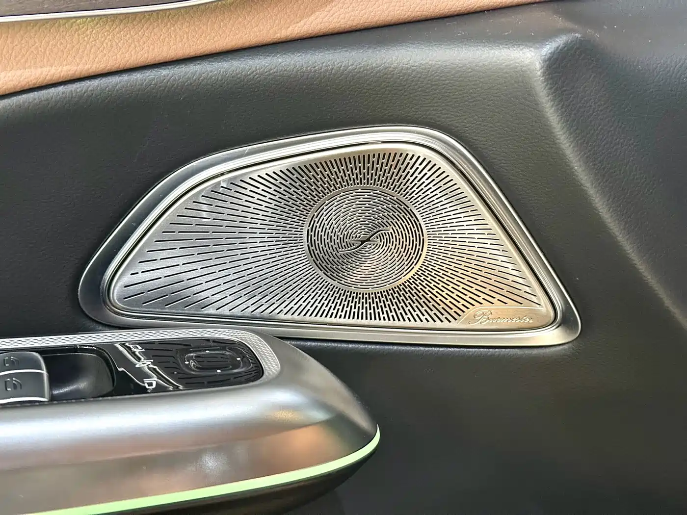 Mercedes-Benz E-Class 2024 Model E 300 L Luxury фото 18