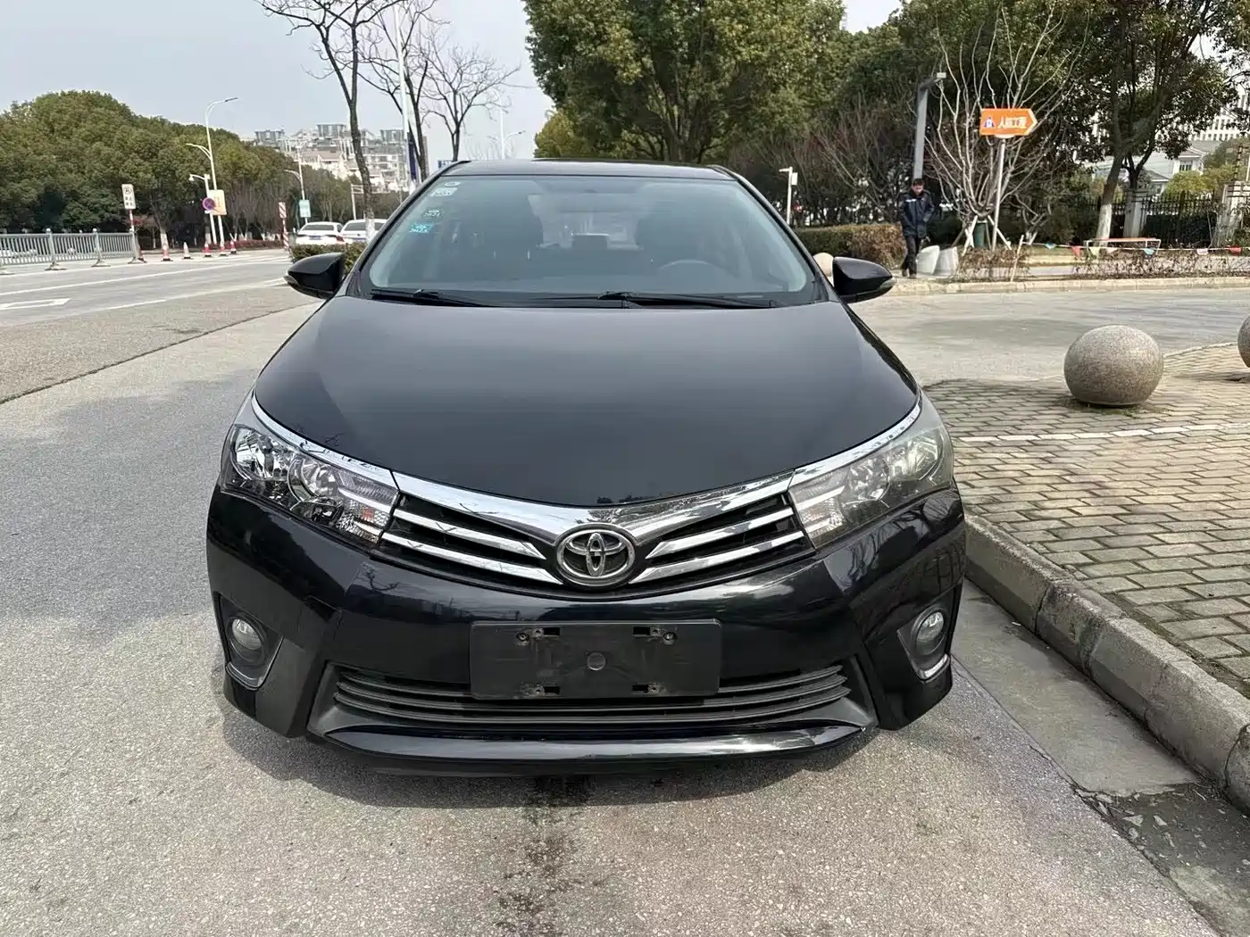 Toyota Corolla 2017 1.2T CVT GL фото 2