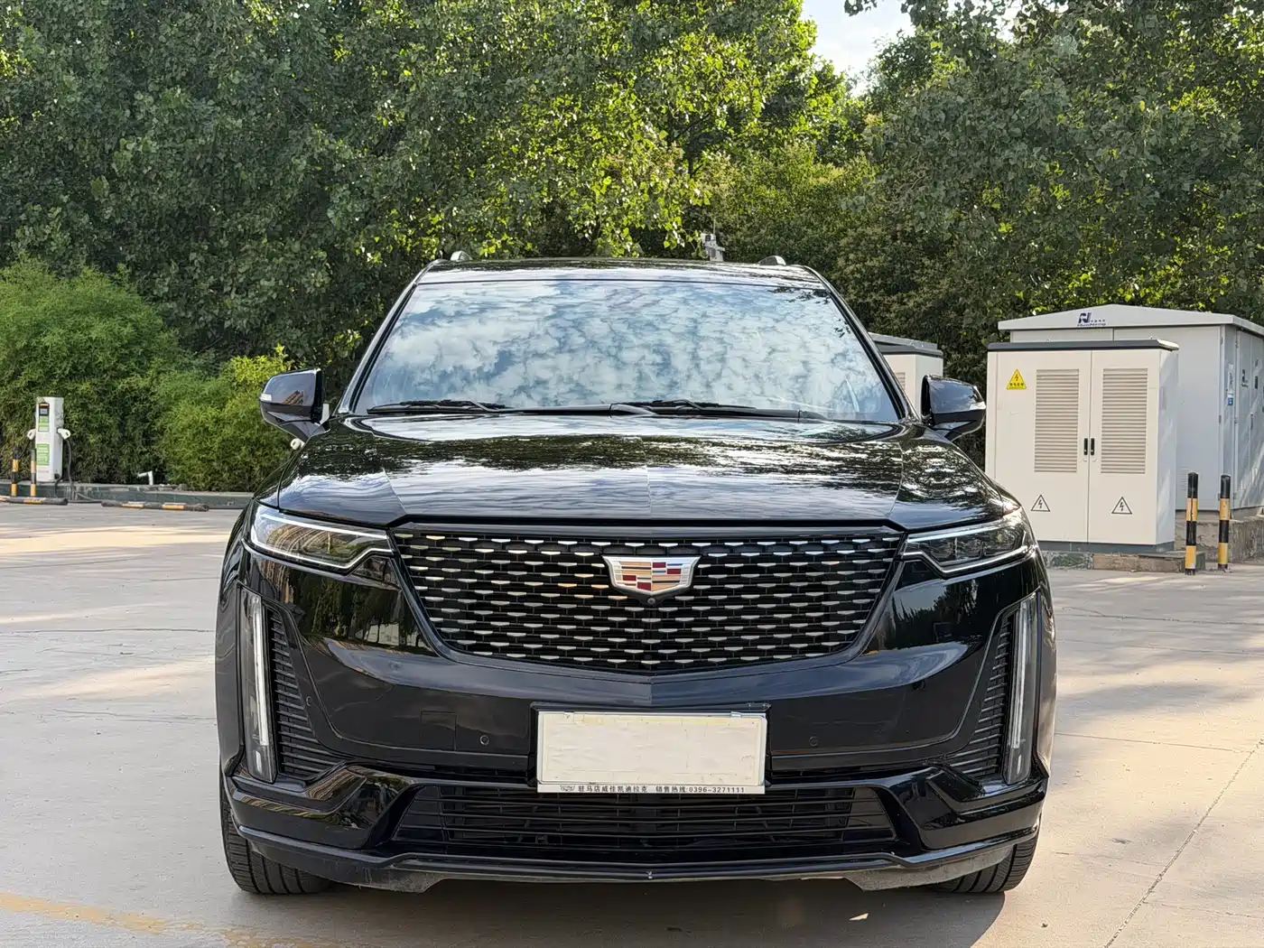 Cadillac XT6 2022 2.0T 6-Seater 4WD Luxury Edition фото 2