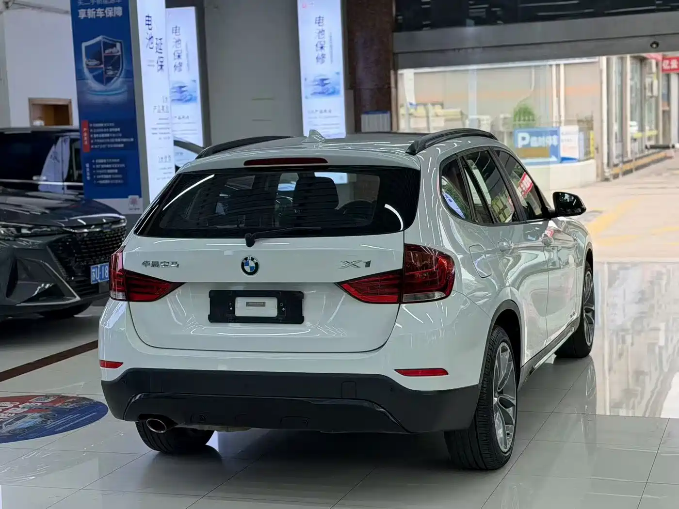 BMW X1 2013 sDrive18i Leading фото 9
