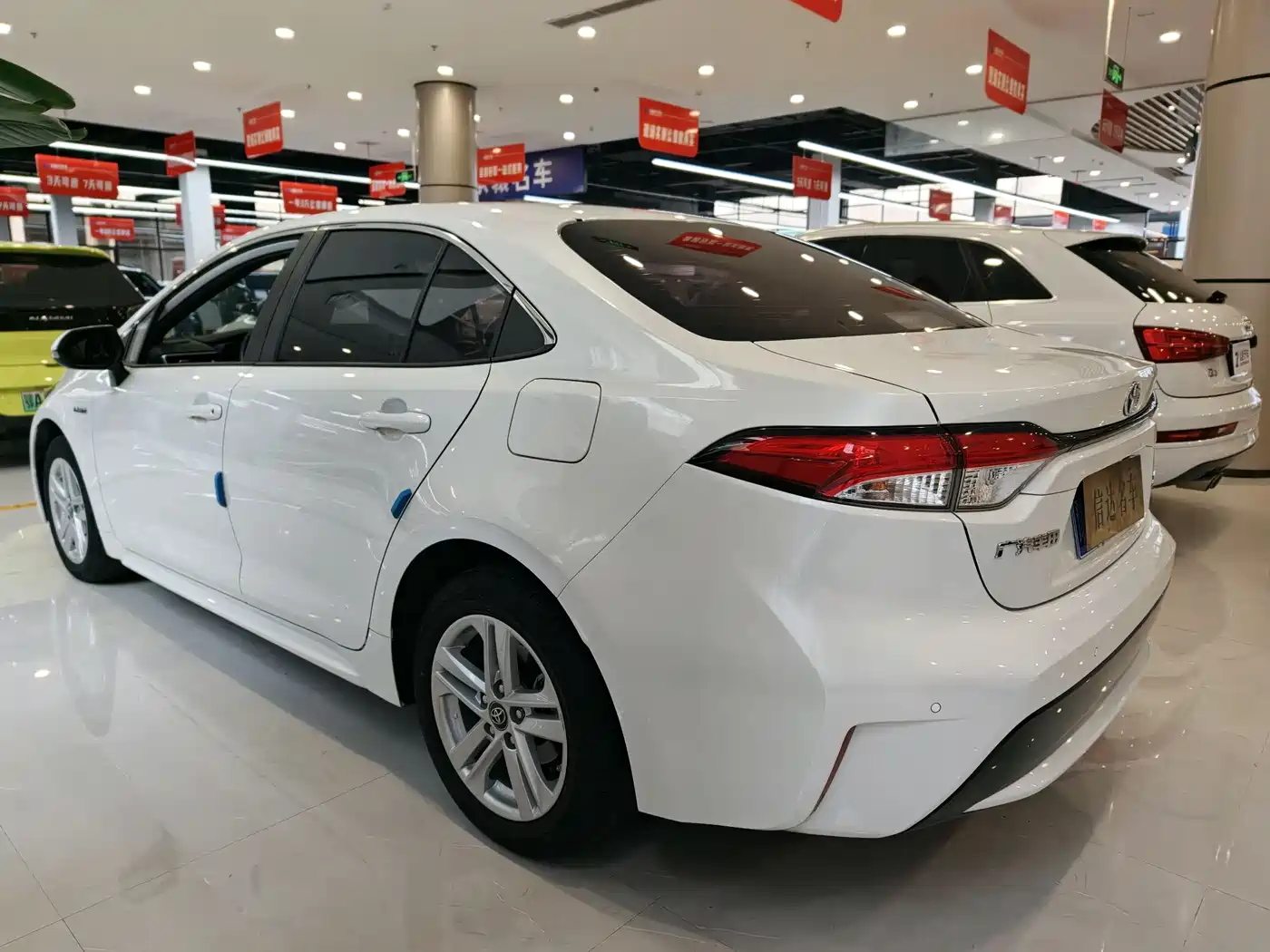Toyota Levin 2021 Dual Engine 1.8H E-CVT Luxury Edition фото 14