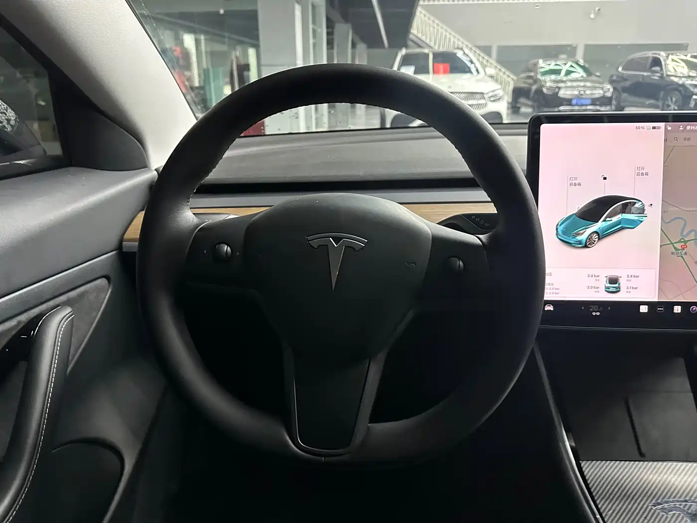 TESLA MODEL 3