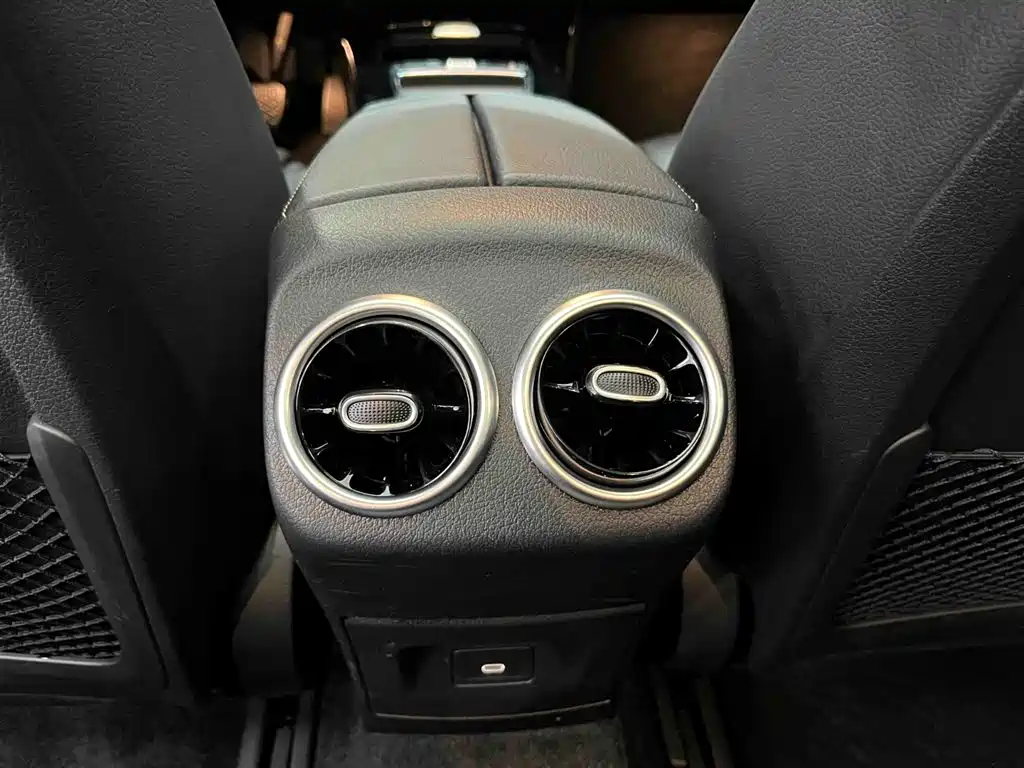 Mercedes-Benz A-Class 2023 A 180 L фото 16
