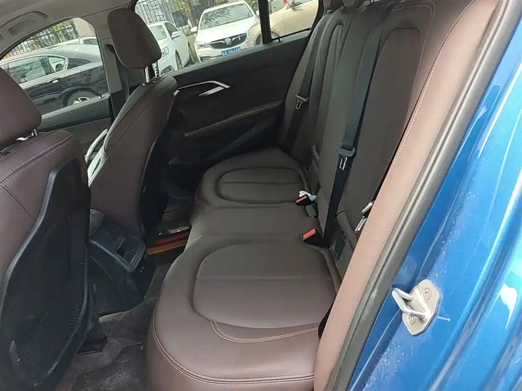 BMW 1 Series 2020 Model 120i M Sport Package фото 17