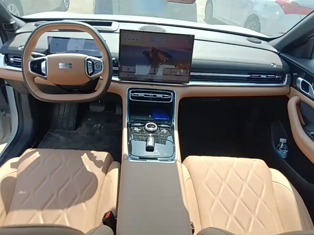 Geely Galaxy Galaxy A7 2025 EM-i фото 10