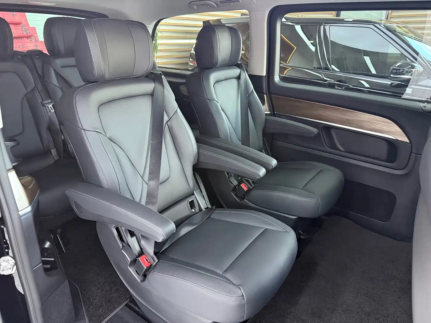 Mercedes-Benz V-Class 2025 2025 V 300 Navigator Edition