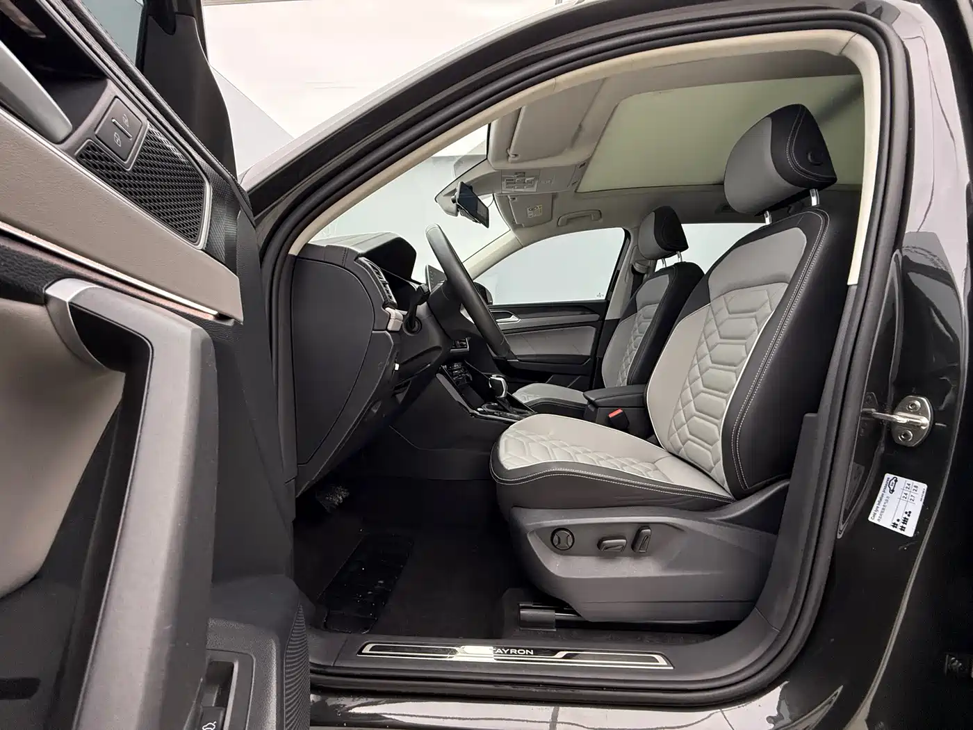Volkswagen Tayron 2023 280TSI 2WD Luxury Plus Advanced Edition фото 21