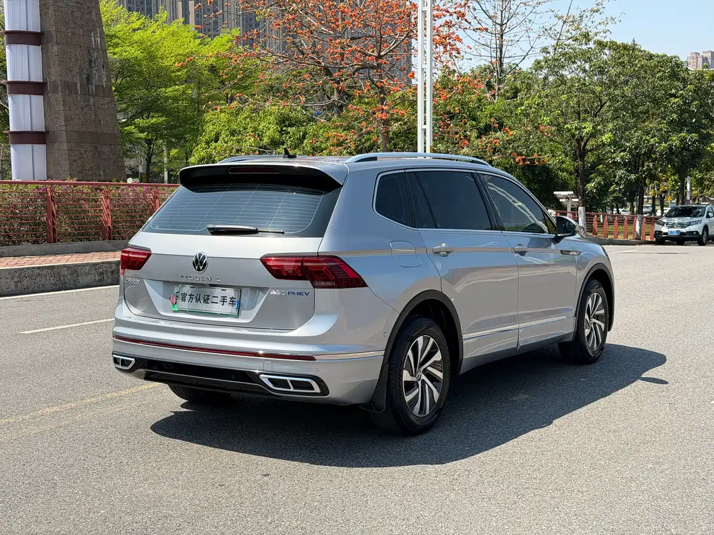 VOLKSWAGEN TIGUAN L NEW ENERGY