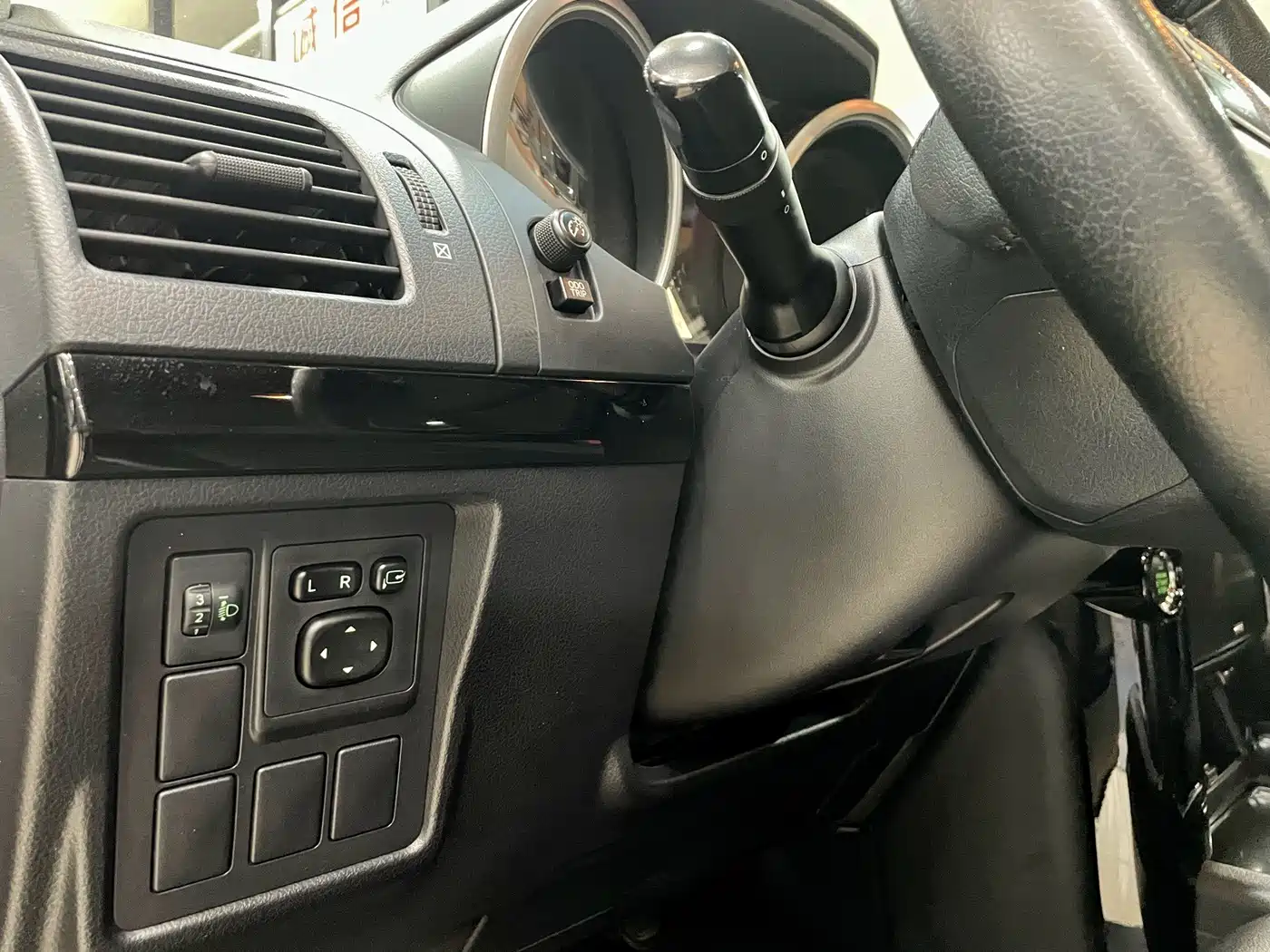 Toyota Prado (Import) 2015 2014 2.7L Automatic Standard Edition