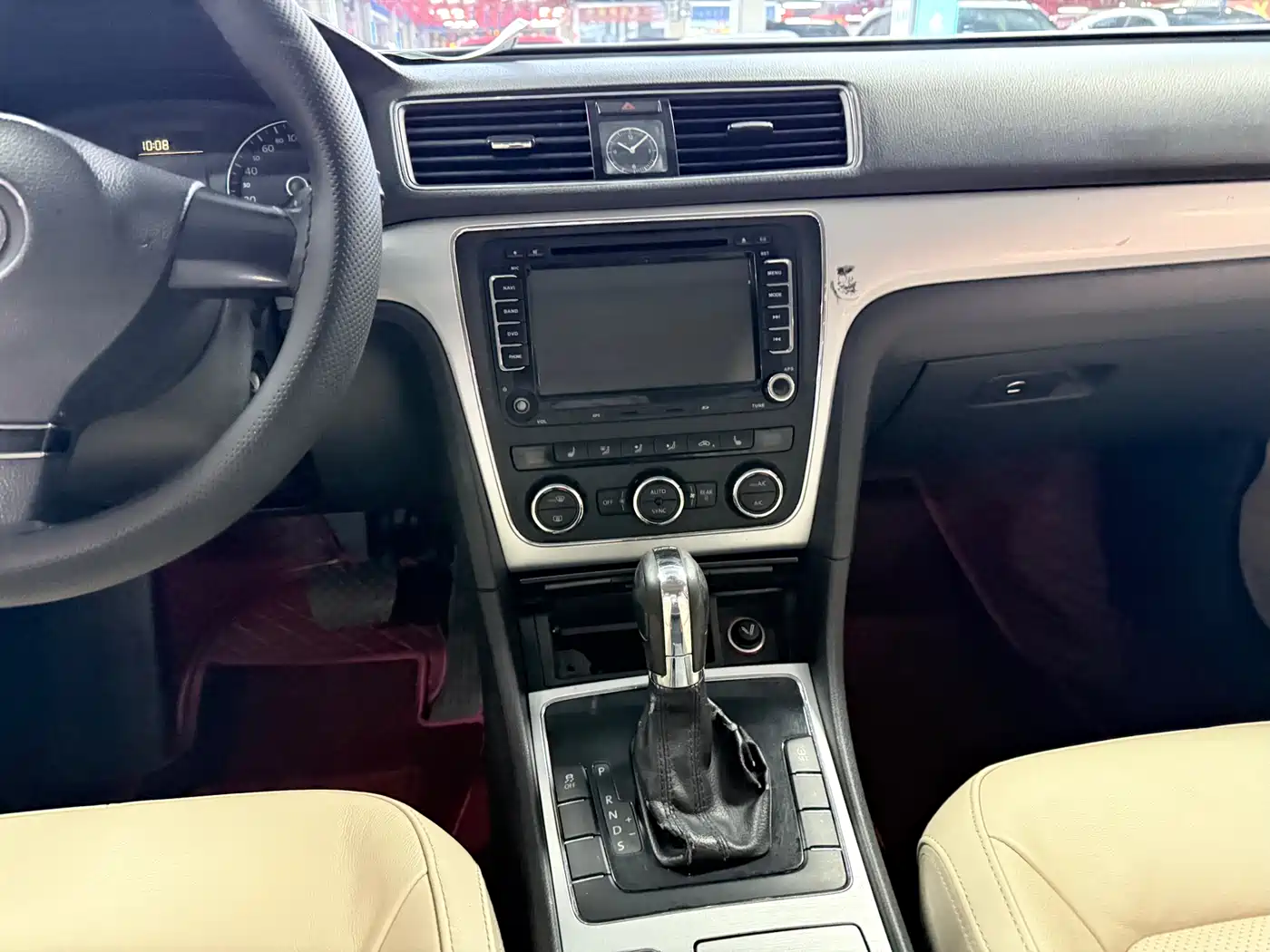 Volkswagen Passat 2014 1.8TSI DSG Luxury Edition фото 15