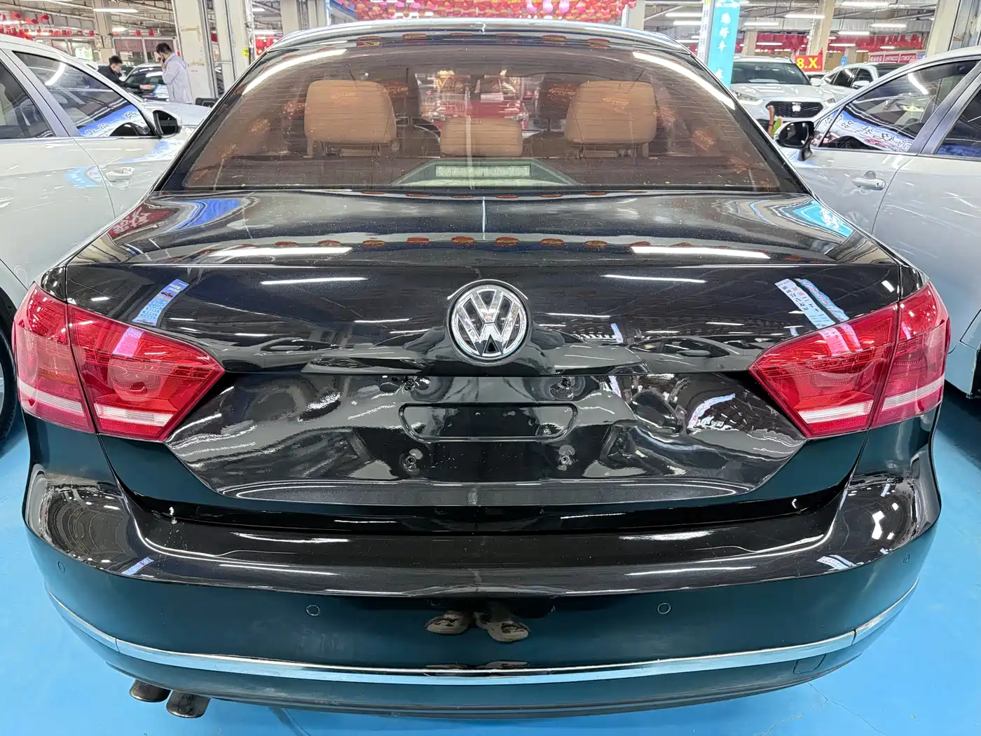 Volkswagen Passat 2014 1.8TSI DSG Luxury Edition фото 18