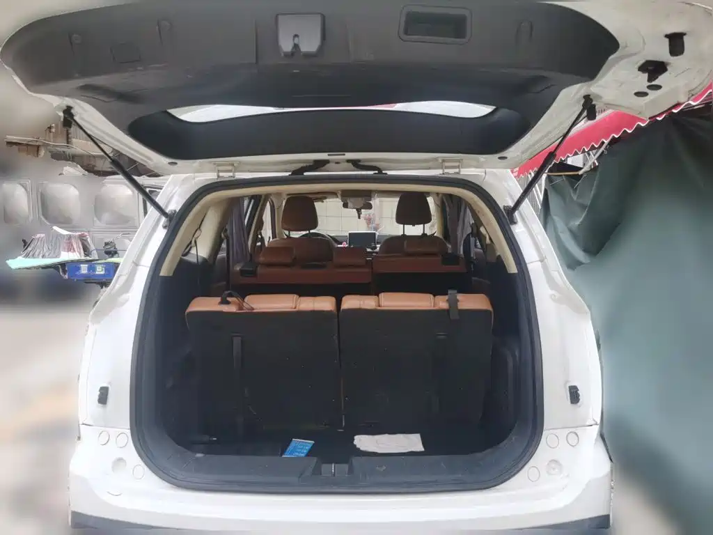 BAIC Huansu S7 2018 2018 1.5T Auto Premium Model