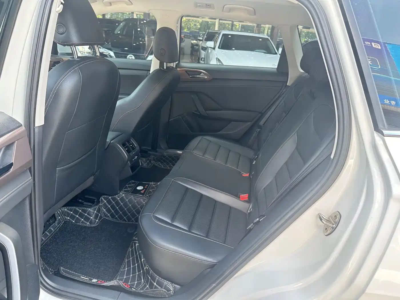 Volkswagen Tharu 2021 280TSI 2WD Luxury Plus фото 5