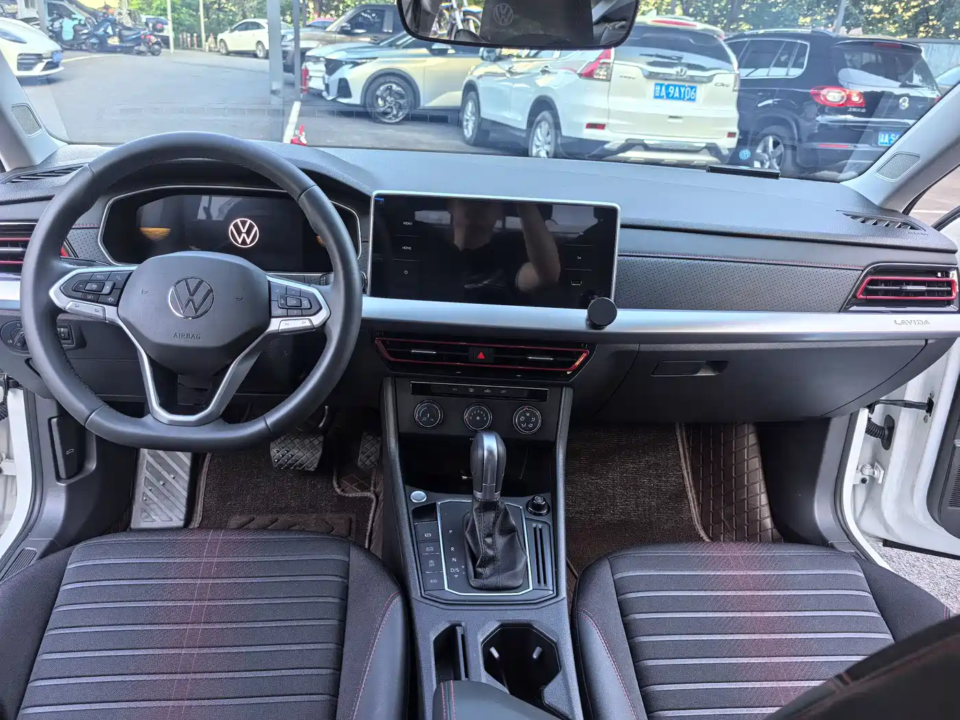 Volkswagen Lavida 2024 Model 300TSI DSG Starlight Full Comfort Edition фото 14