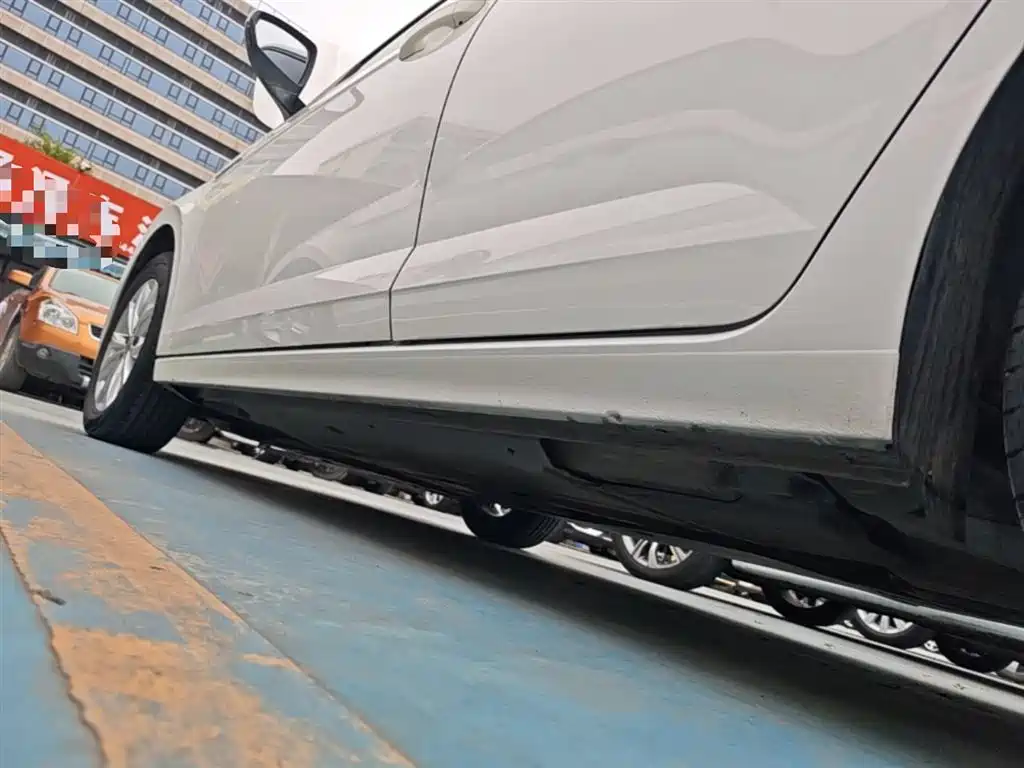 Volkswagen Polo 2019 Plus 1.5L Automatic Colorful Tech Edition фото 22