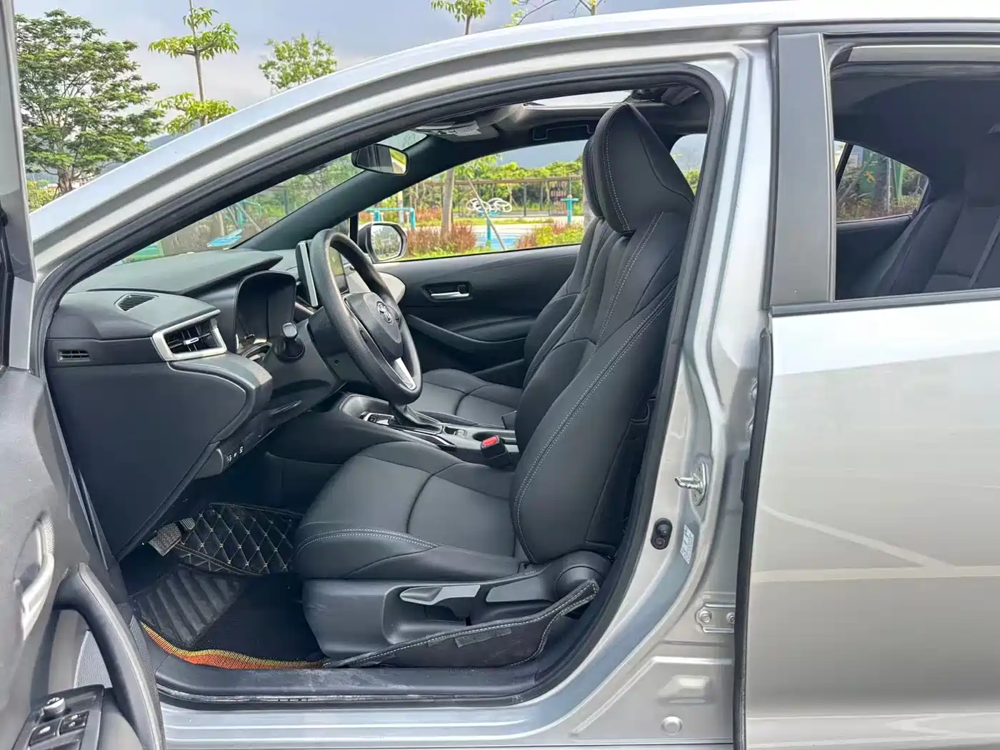 Toyota Levin 2021 185T CVT Luxury Edition фото 7