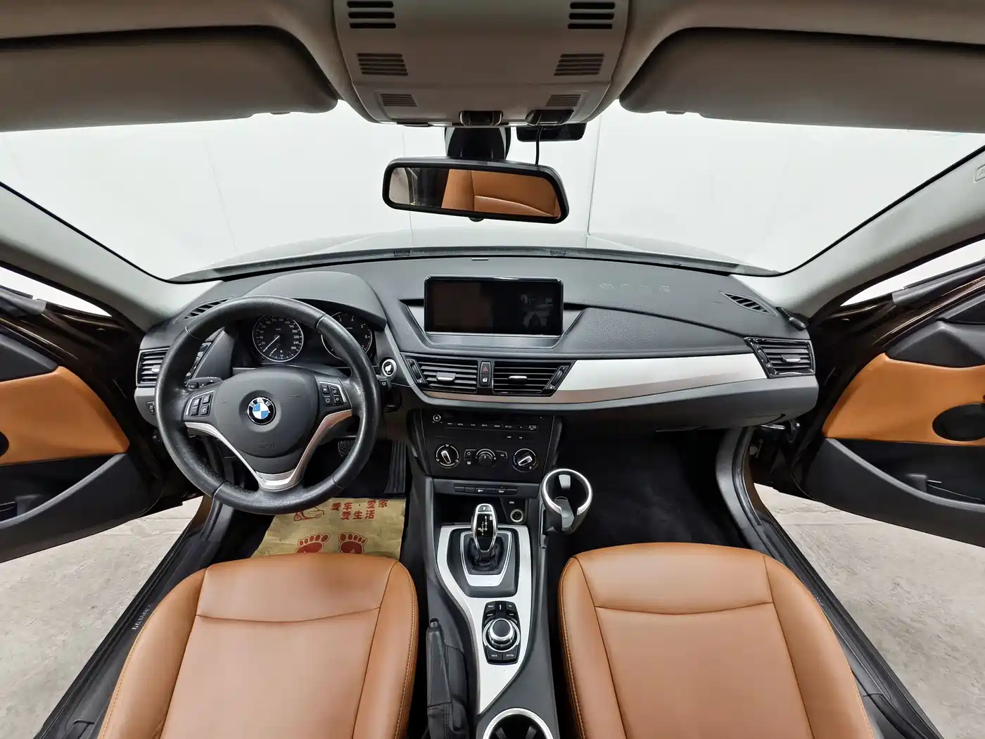 BMW X1 2014 sDrive18i Fashion Edition фото 9