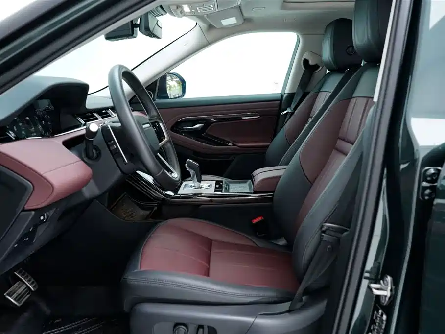Land Rover Range Rover Evoque 2023 Range Rover Evoque L 249PS Luxury Edition фото 4