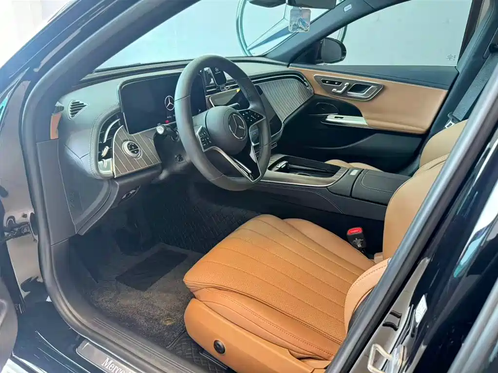 Mercedes-Benz E-Class 2025 E 300 L Fashion фото 5