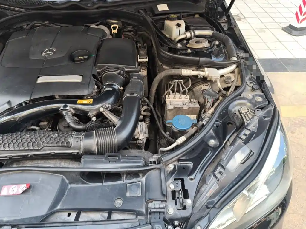 صورة 22 - Mercedes-Benz E-Class