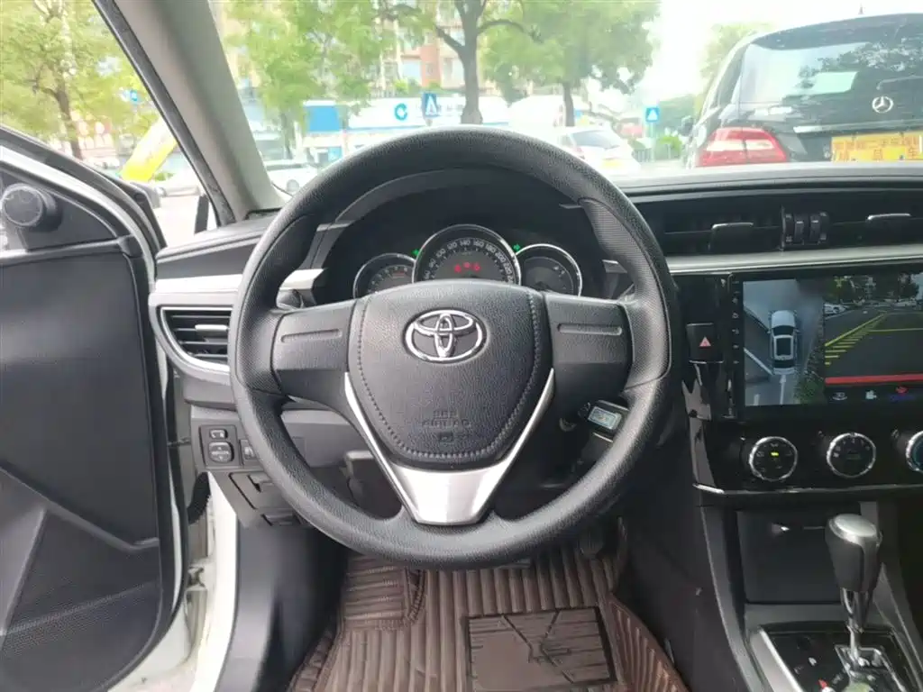 Toyota Corolla 2014 1.6L CVT GL фото 11