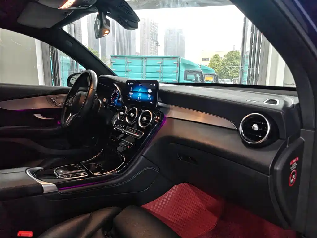 Mercedes-Benz GLC Coupe 2020 GLC 260 4MATIC Coupe SUV фото 9