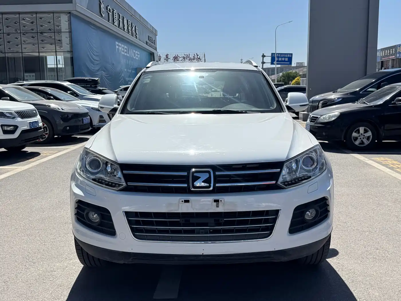 Фото 2 - Zotye T600