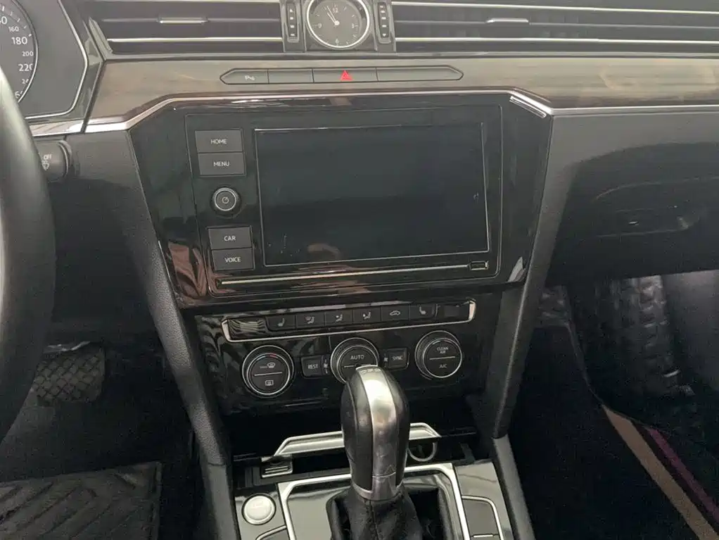 Volkswagen Magotan 2019 330TSI DSG Luxury China V фото 7