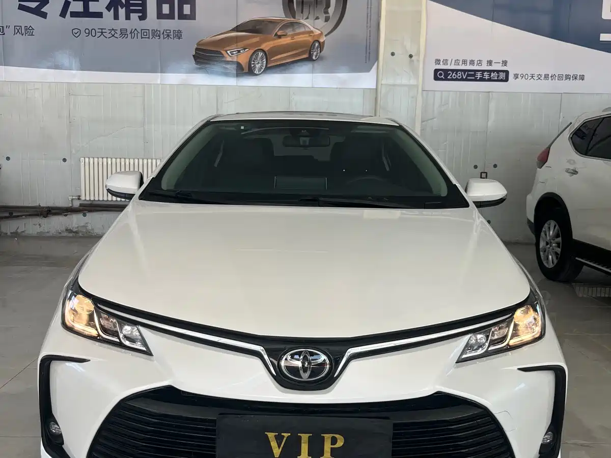 Toyota Corolla 2021 1.2T S-CVT Luxury Edition фото 2