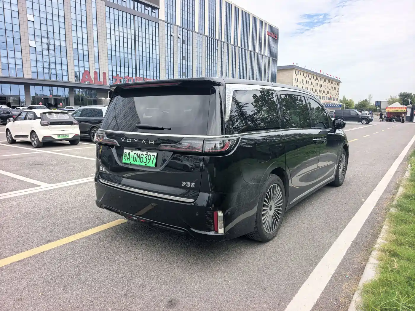 Voyah Auto Voyah Dreamer 2026 2025 PHEV AWD Excellent Kunpeng Edition