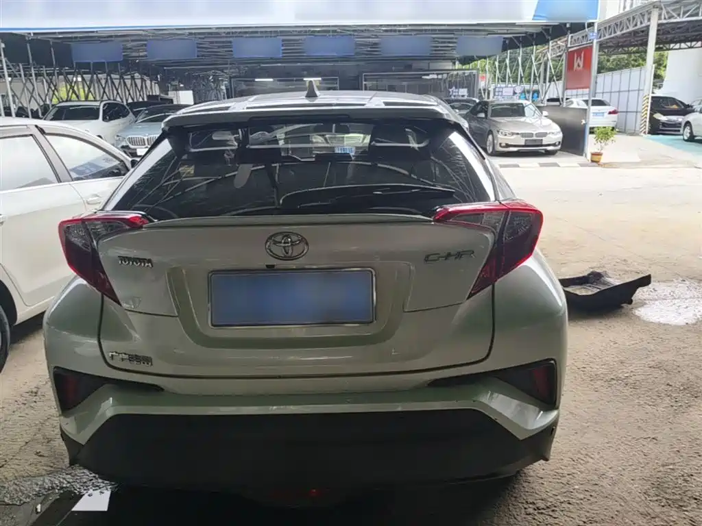 Toyota C-HR 2020 Model 2.0L Leading фото 6
