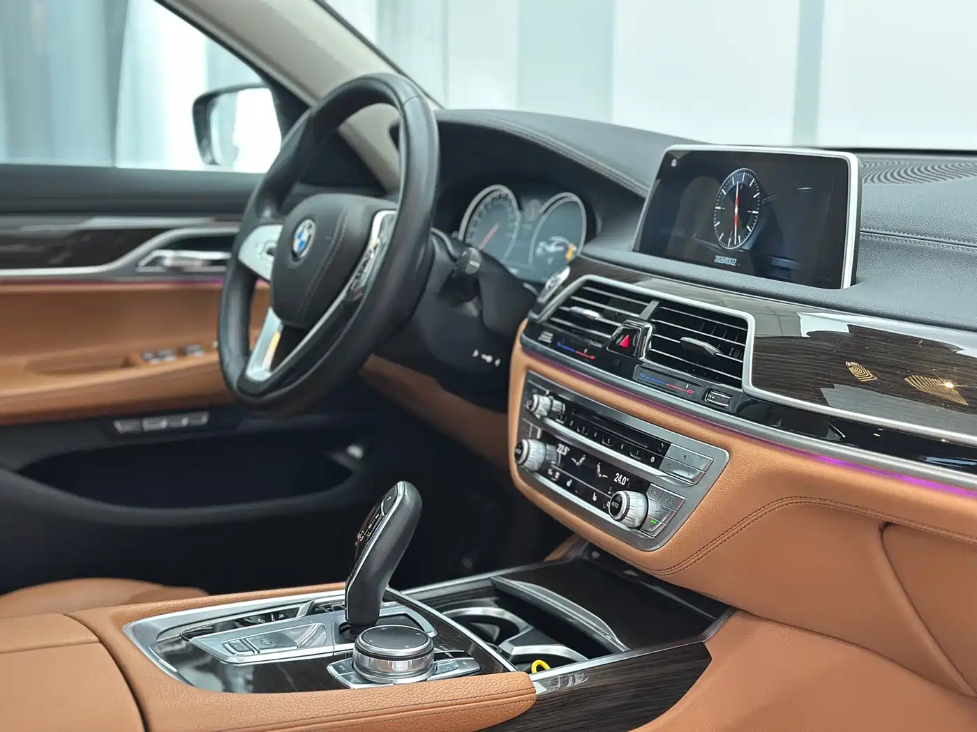 BMW 7 Series 2016 730Li Leading фото 41
