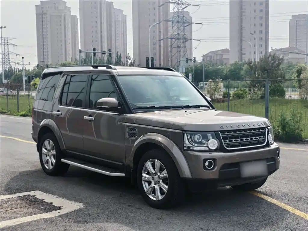 Land Rover Discovery 2015 3.0 SC V6 SE фото 6