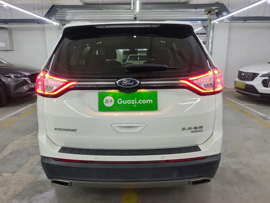 Фото 6 - Ford Edge