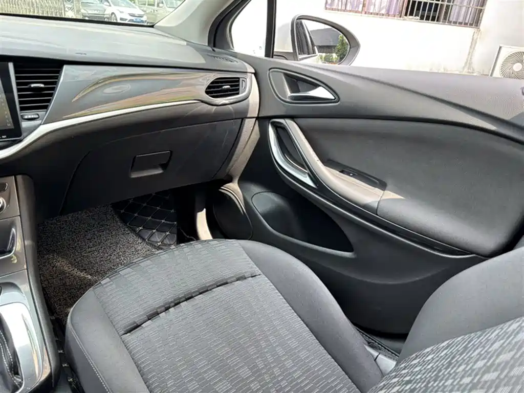 Buick Verano 2016 Hatchback 15S Auto Progressive фото 17